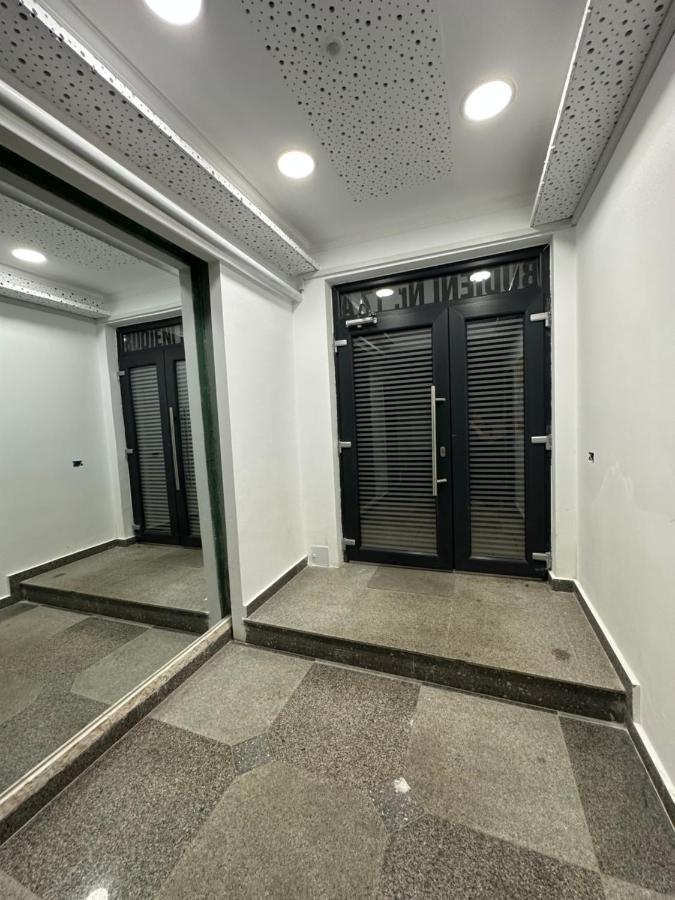 Golden Garden Luxury Apartment In בוקרשט מראה חיצוני תמונה