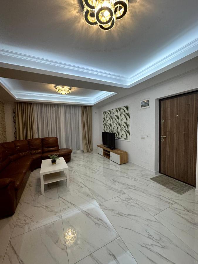 Golden Garden Luxury Apartment In בוקרשט מראה חיצוני תמונה