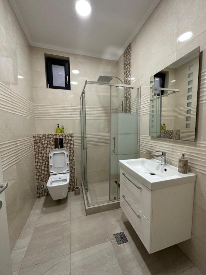 Golden Garden Luxury Apartment In בוקרשט מראה חיצוני תמונה