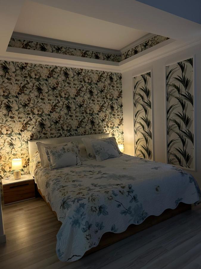Golden Garden Luxury Apartment In בוקרשט מראה חיצוני תמונה